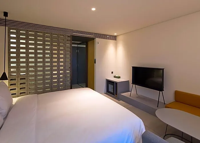 Cont Hotel